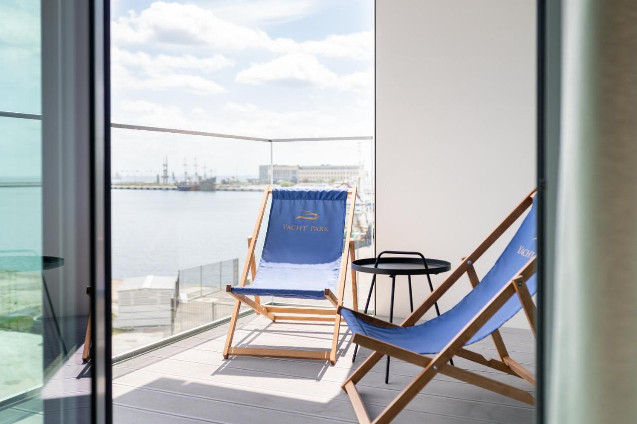 Yacht Park With Sea View By Lion Apartments Gdynia Bagian luar foto