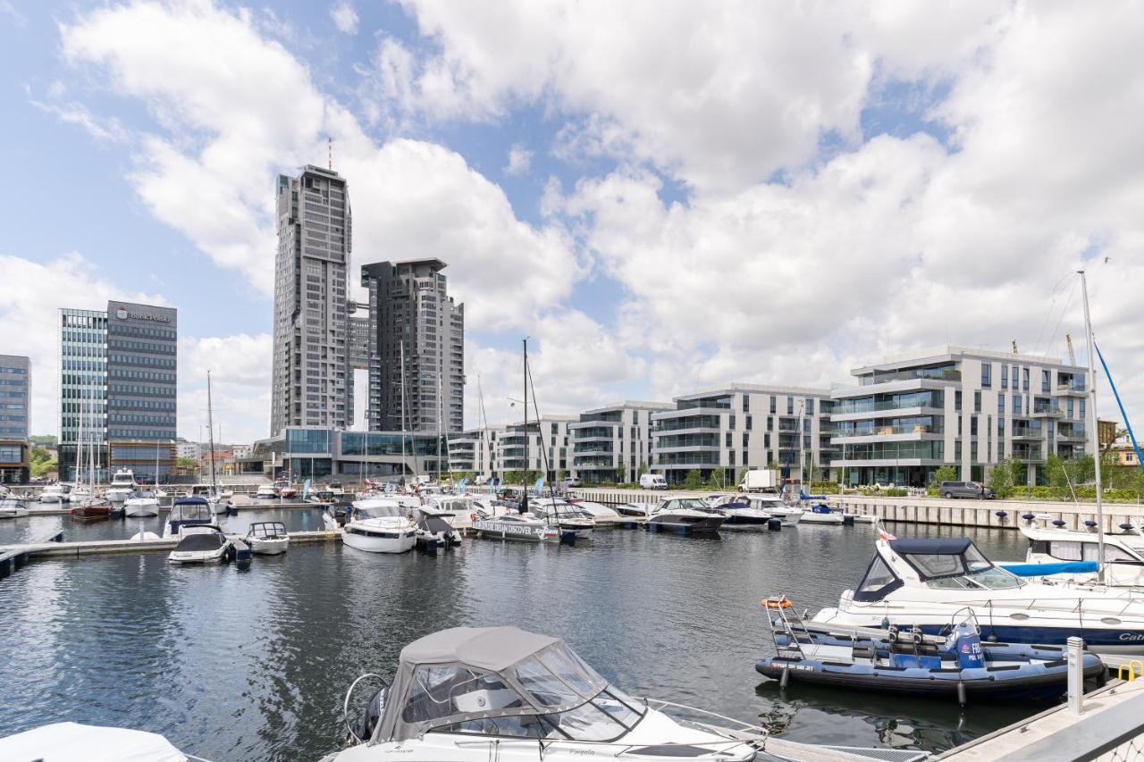 Yacht Park With Sea View By Lion Apartments Gdynia Bagian luar foto