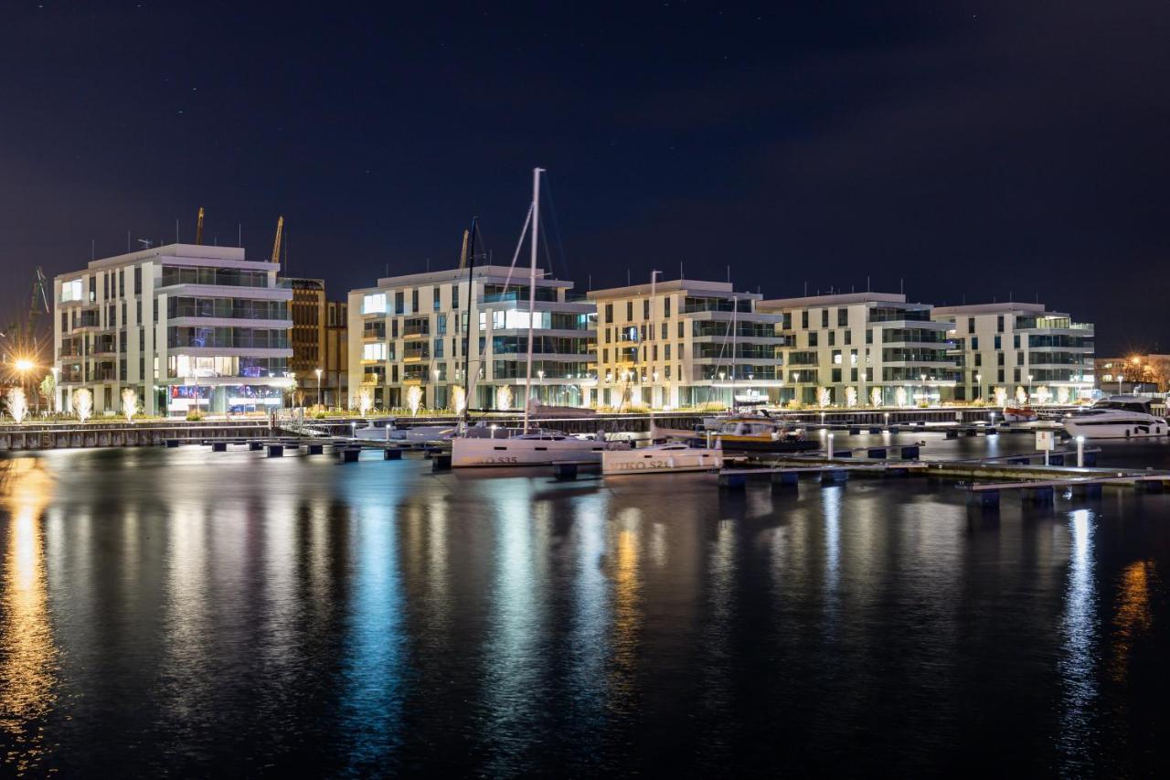 Yacht Park With Sea View By Lion Apartments Gdynia Bagian luar foto